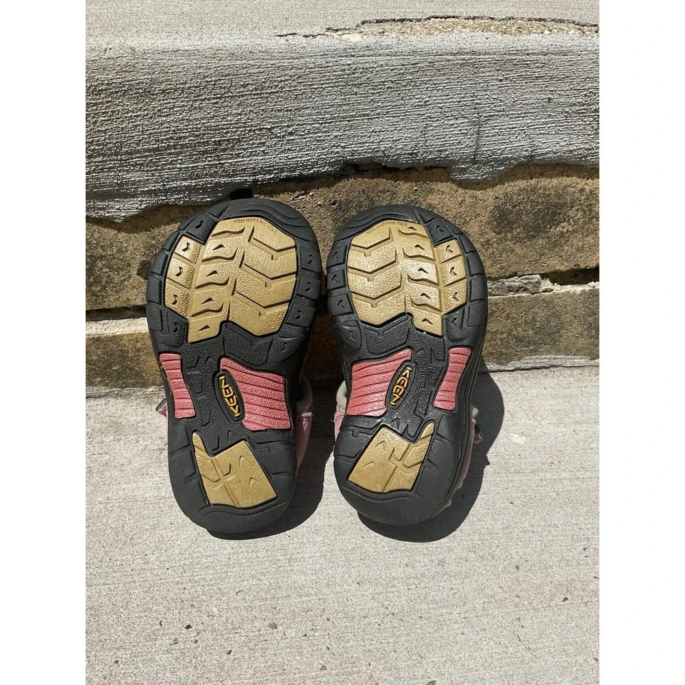 Preowned - KEEN WATER SANDALS - TODDLER Pink Gray SIZE 7 Nice
